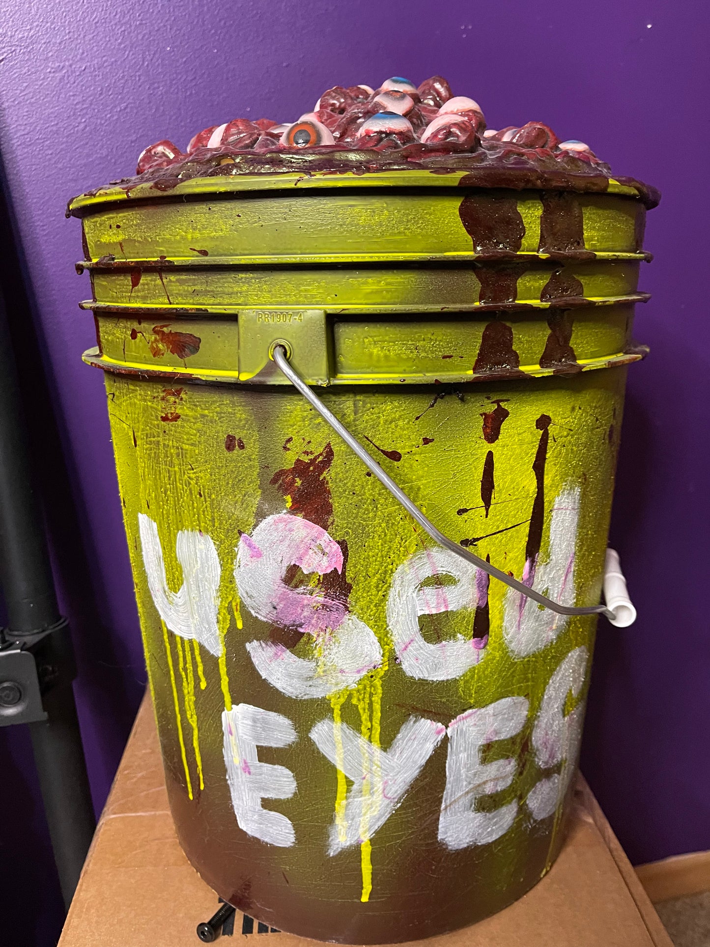 Bucket Of Eyeballs
